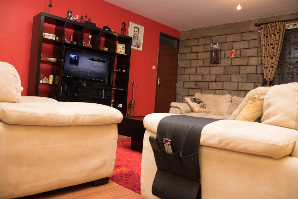 Mani'S Home Away From Home Nairobi Extérieur photo