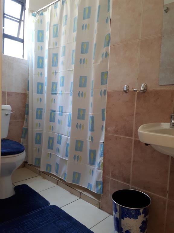 Mani'S Home Away From Home Nairobi Extérieur photo