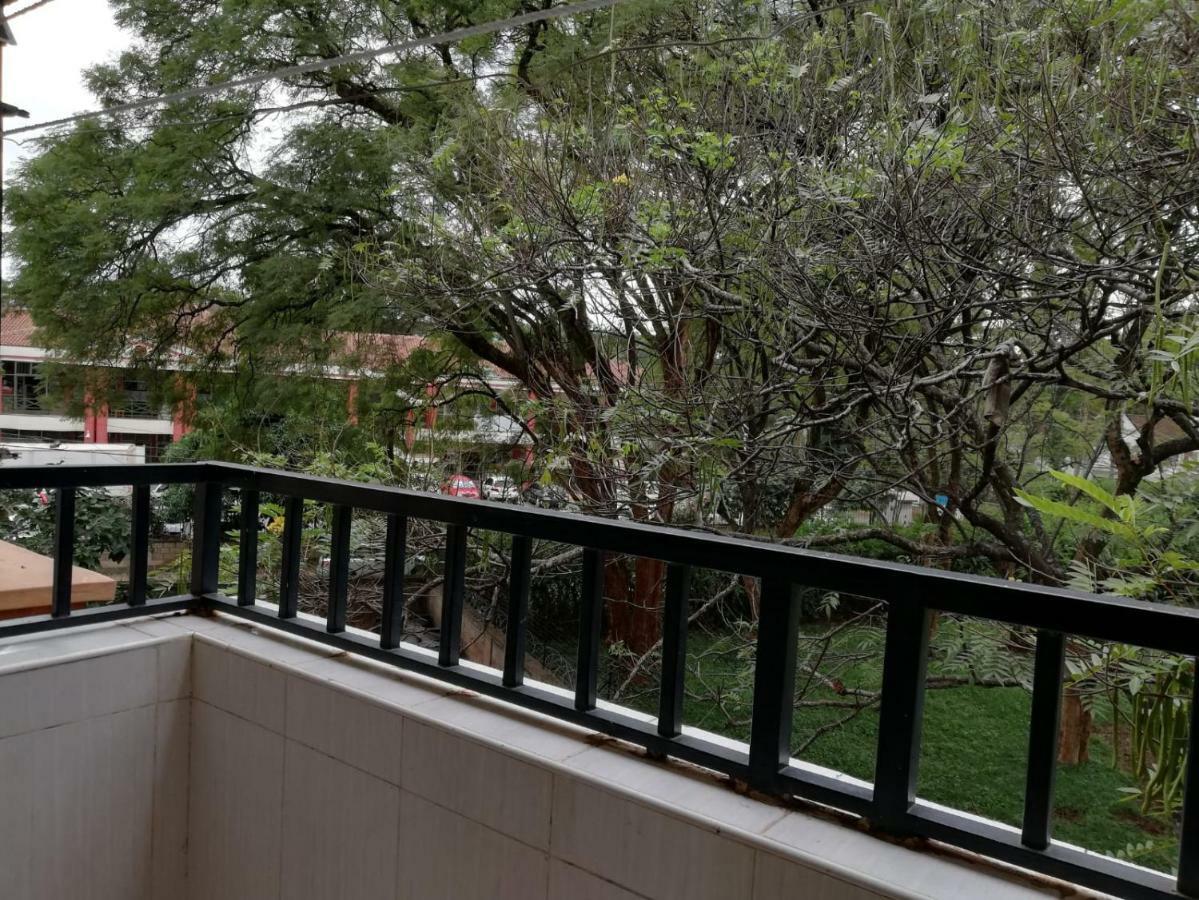 Mani'S Home Away From Home Nairobi Extérieur photo